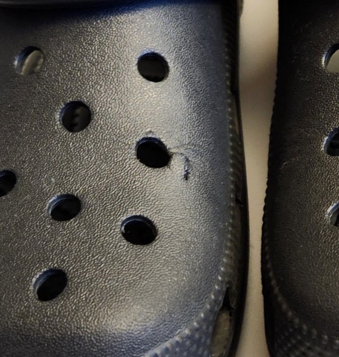 Women’s Black Classic Crocs Slip On Clogs Comfort Garden Shoes Size 8