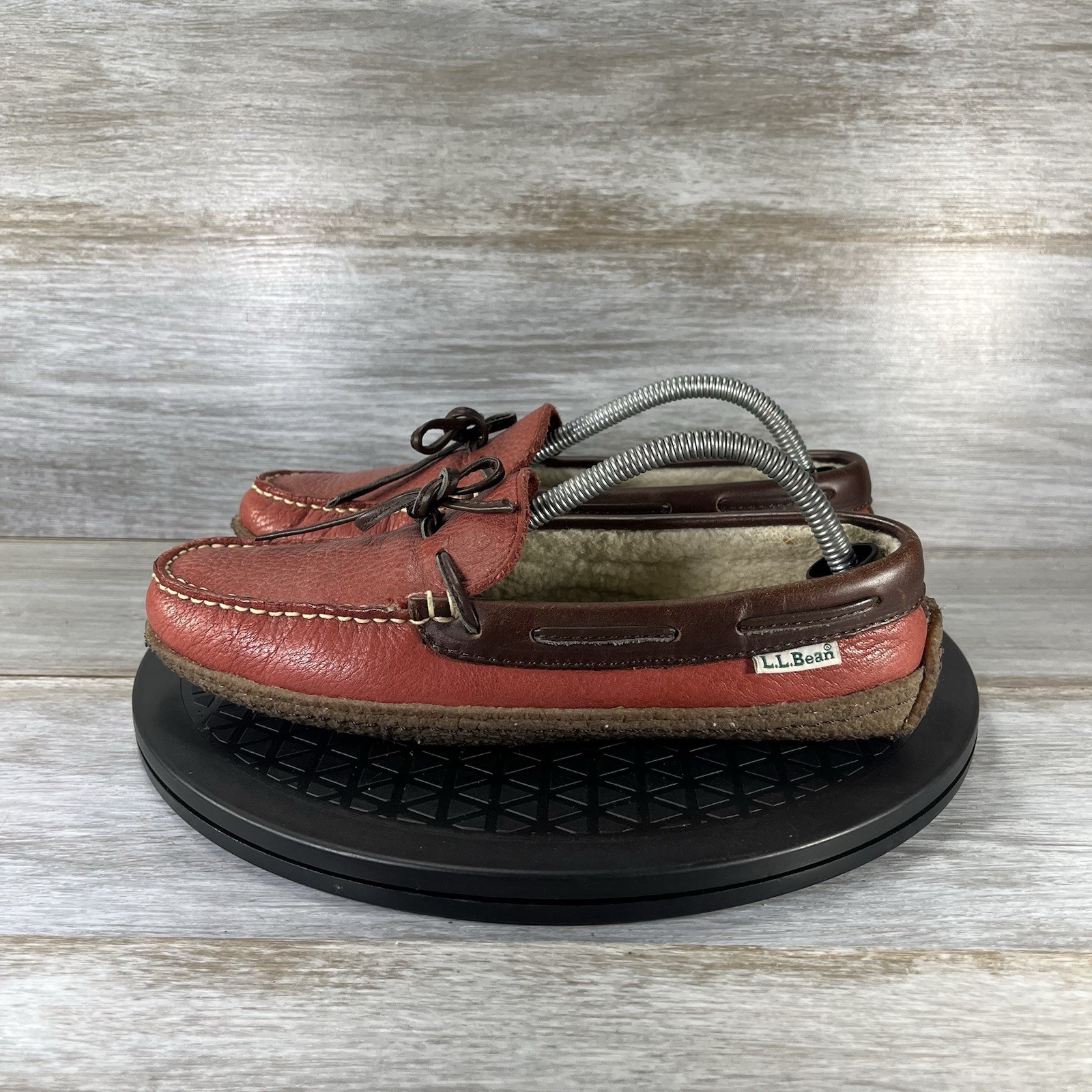 L.L. Bean Women’s Red Leather Moccasin Shearling Lined Slippers Size 6