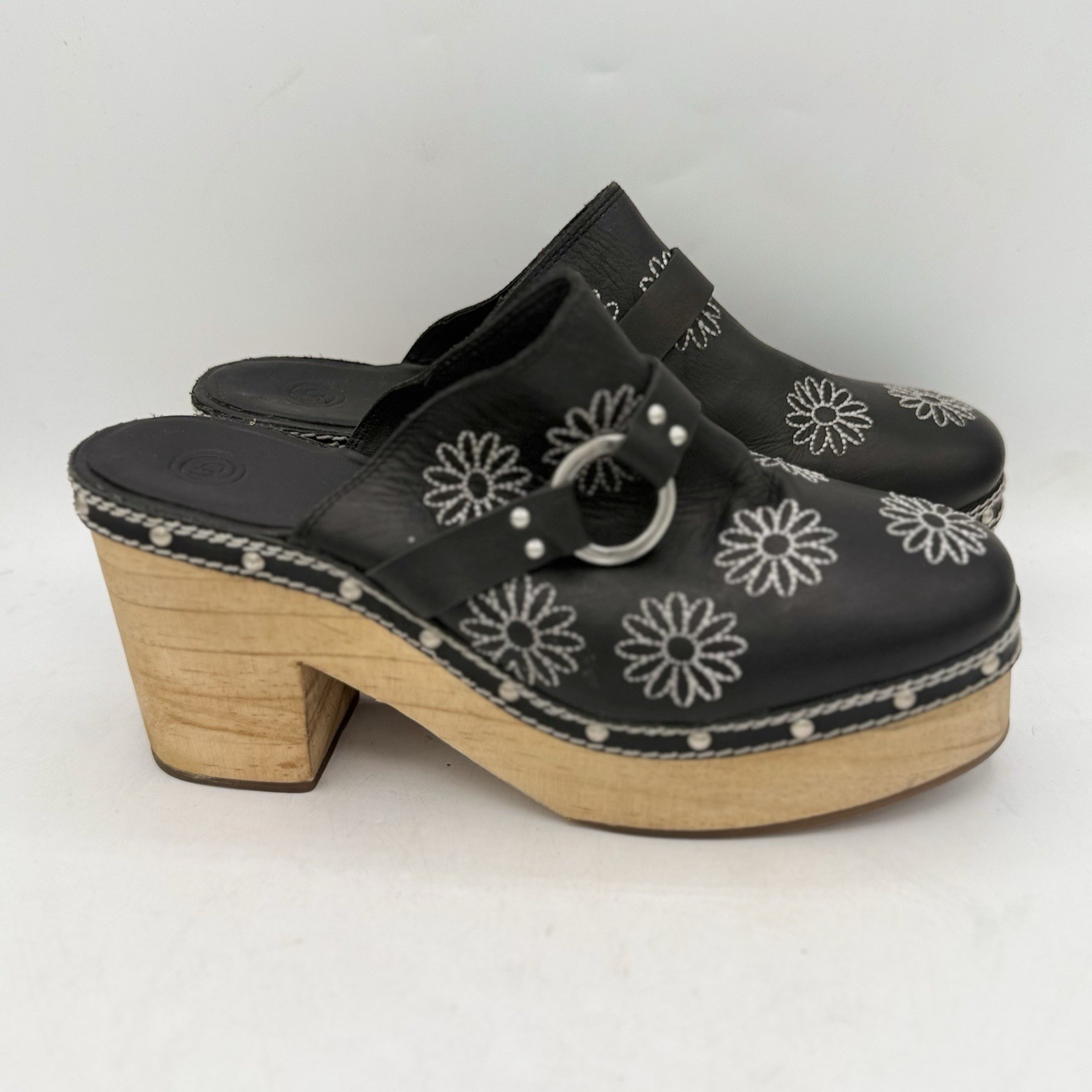Urban Outfitters UO Daizy Clog Black Leather Daisy Embroidered Wood Platform 9