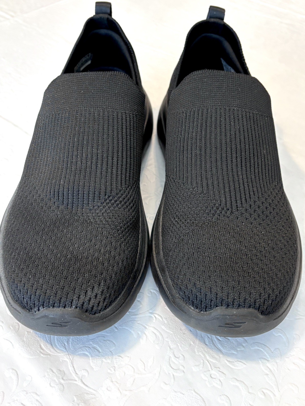 Sketchers GOwalk Air Cooled Slip-On Walking Shoes Womens Sz 7.5 Blk Mesh ArchFit