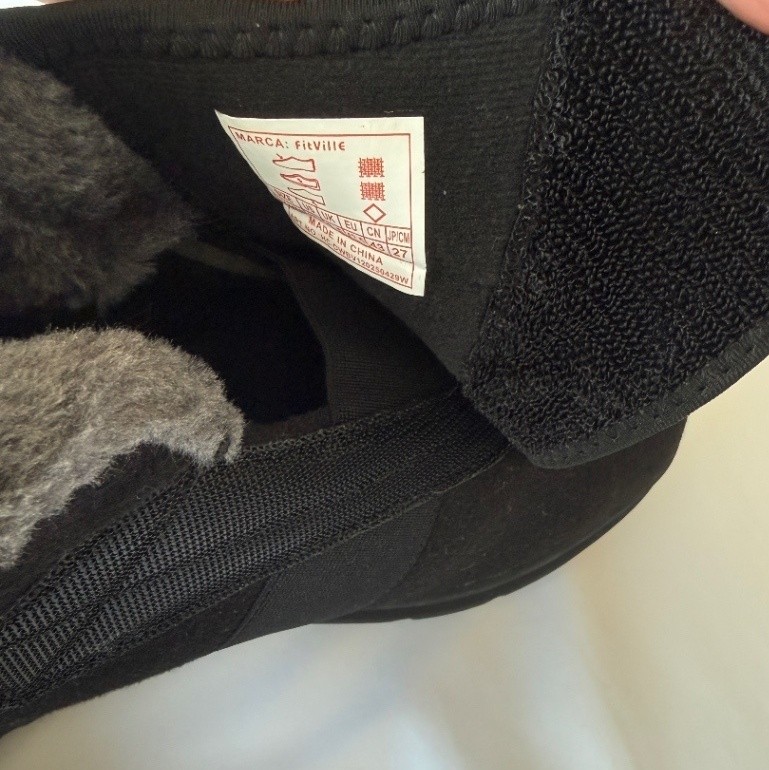 FitVille Womens 11EW Comfort Recovery Slippers Wide Diabetic Boots Black Adjust