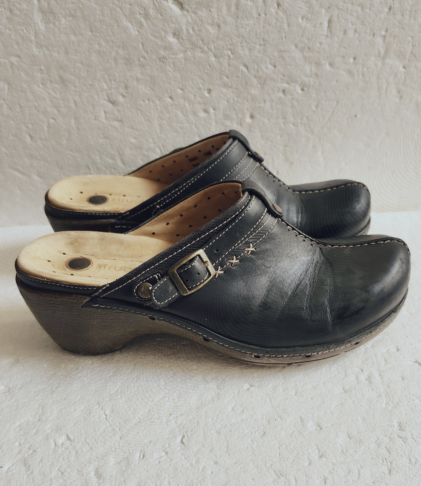 Clarks UnStructured Womens Bohemian Hippie Black Leather Clogs Mules 10M