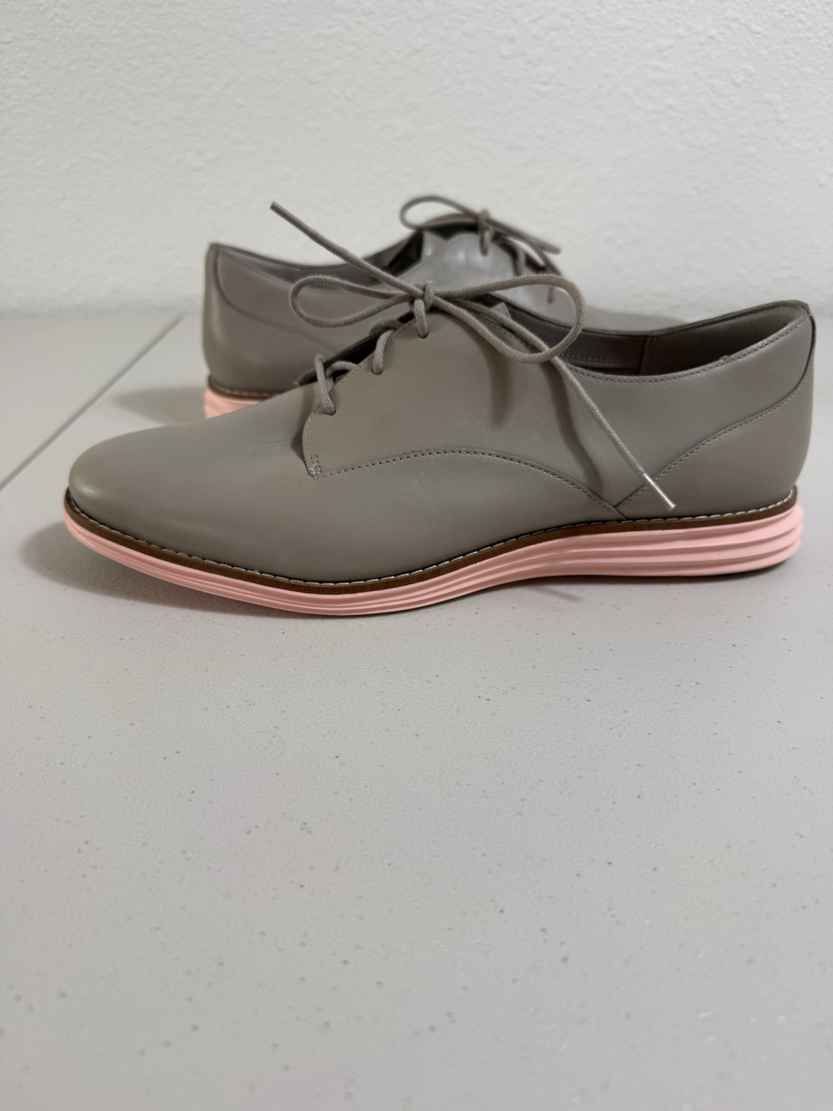 Cole Haan Original Grand Oxford Women’s 9.5B Gray Leather Pink Sole W17145 New