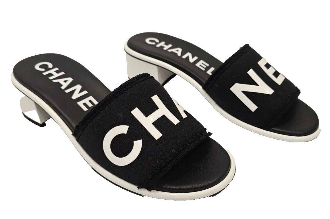 CHANEL Black and White Logo Slide Sandals – Cruise 2024 – Size 39