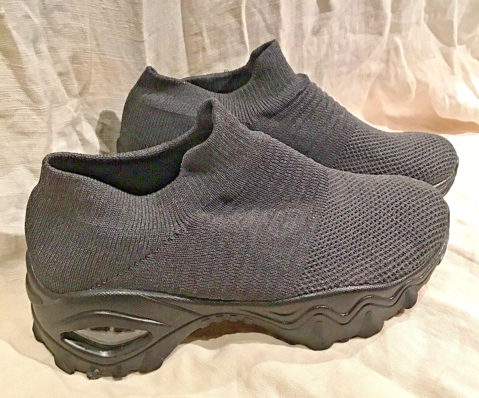 ENOSKY SLIP RESISTANT SHOES FOR FOOD SERVICE NURSING WALKING BRAND NEW NO TAGS