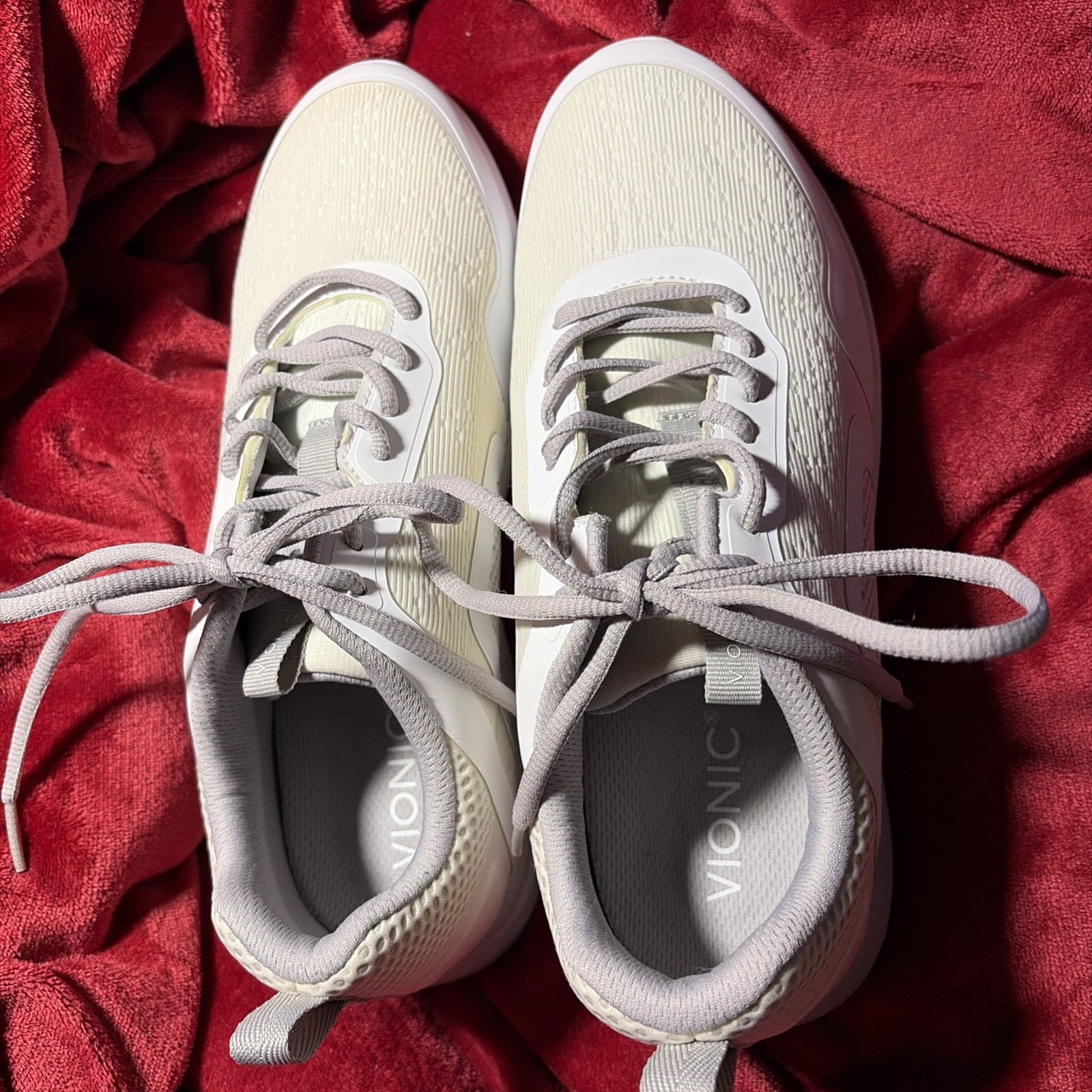 #829. Women’s (Size 10W) BRAND NEW Pair of VIONIC Sneakers JO JO OMBRÉ Tan/Grey