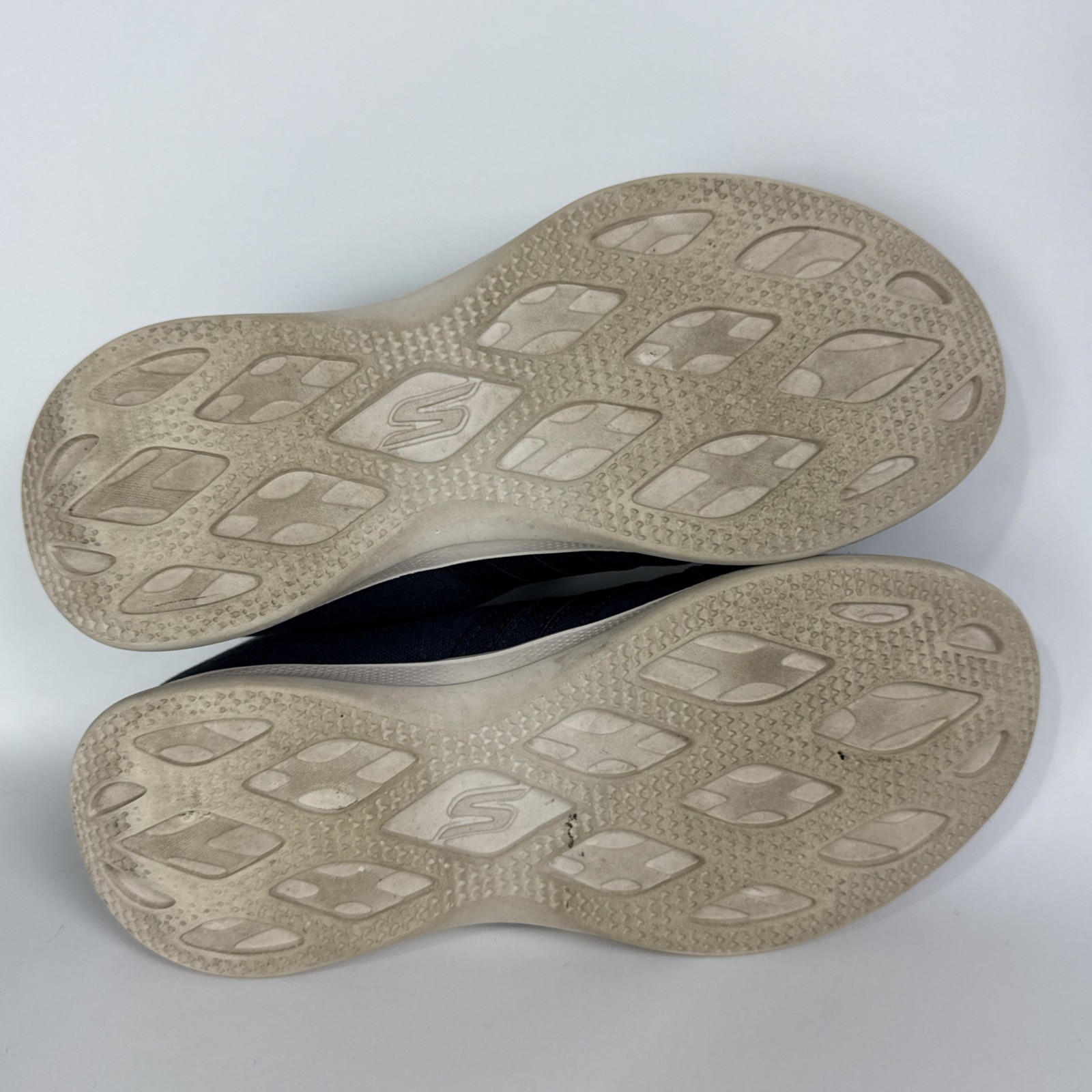 Skechers GOGA MAT Navy Blue Slip On Shoes Women’s 6 comfort walking summer boat