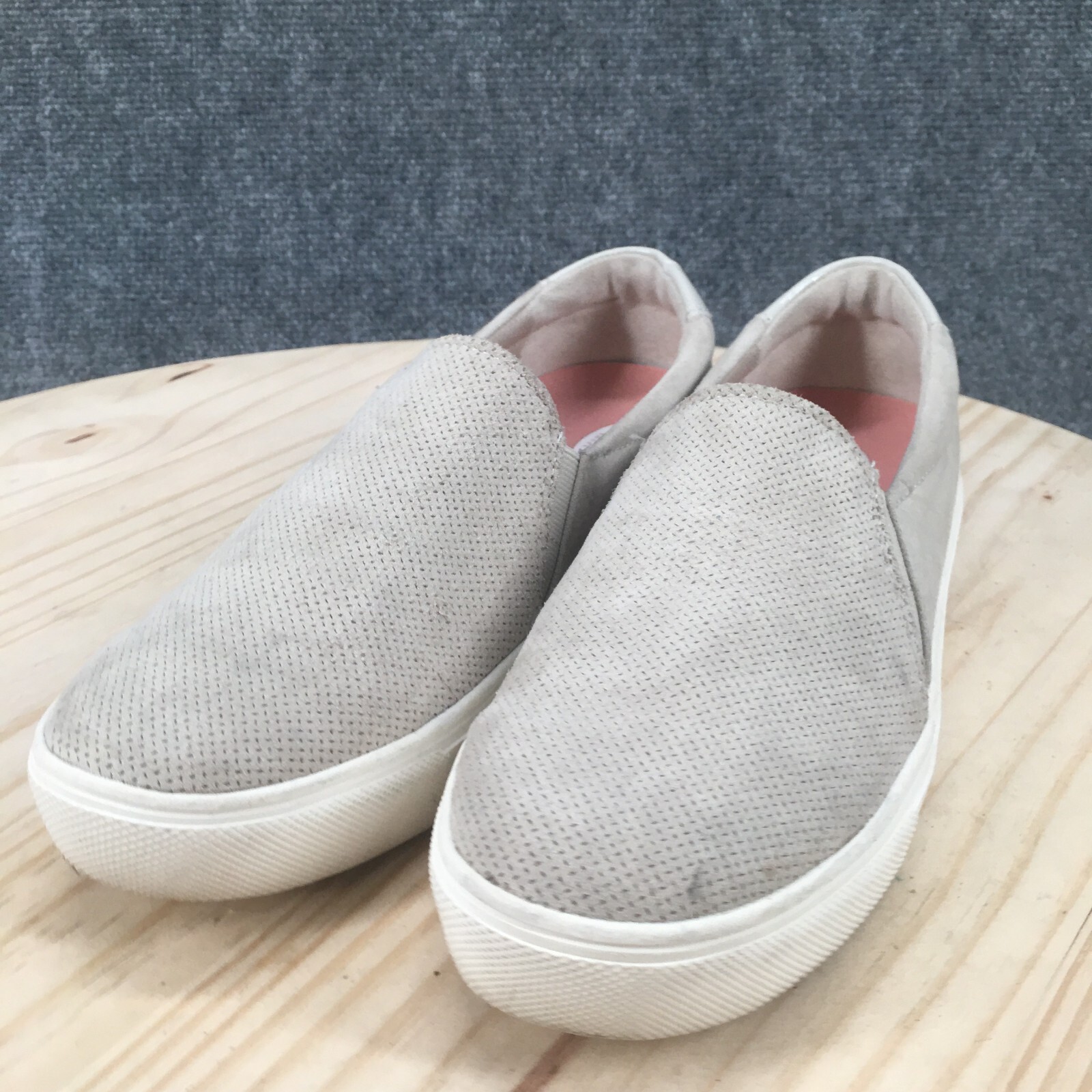 Dr Scholls Shoes Womens 8 M Nova Slip On Sneakers Gray Perforated Fabric Casual