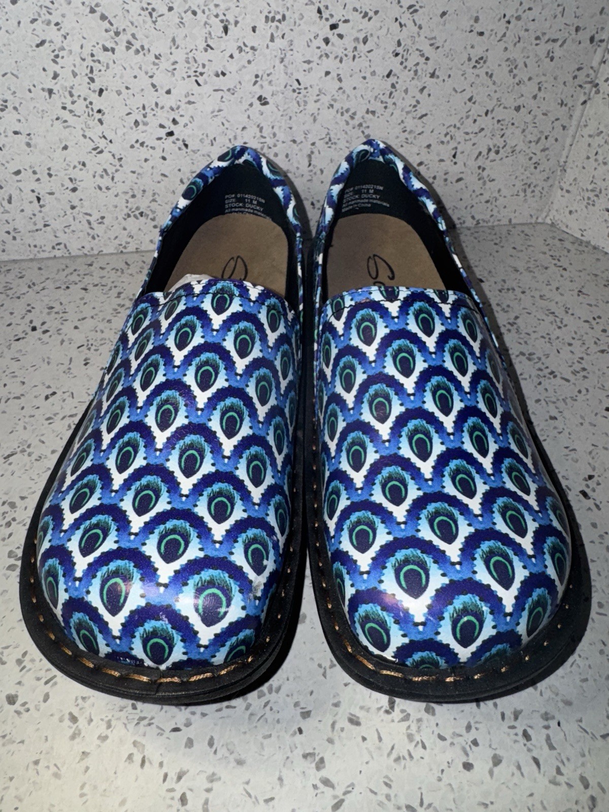 SAVVY Ducky Slip-On Slip Resistant Nursing Shoes Women Size 11 M Peacock