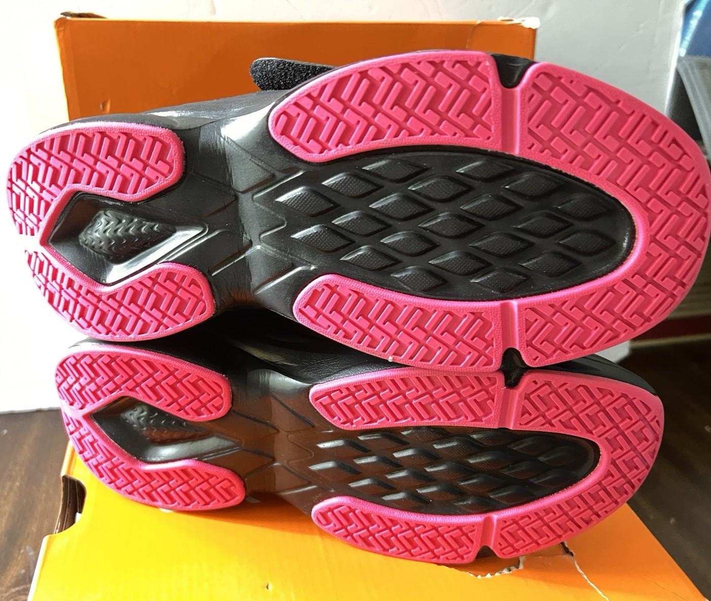 Orthopedic Walking Sneakers Edema Shoes for Swollen Feet By ORTOREX