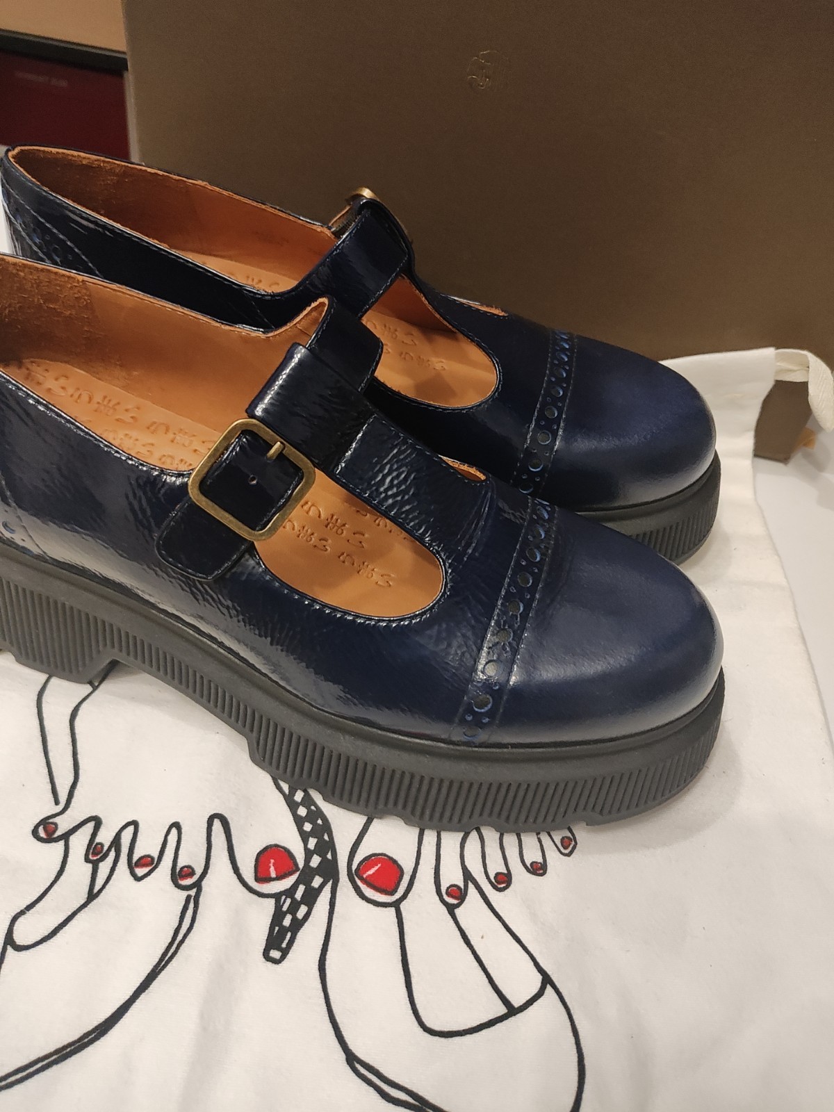 NIB Chie Mihara Qauja Sucre Navy 42