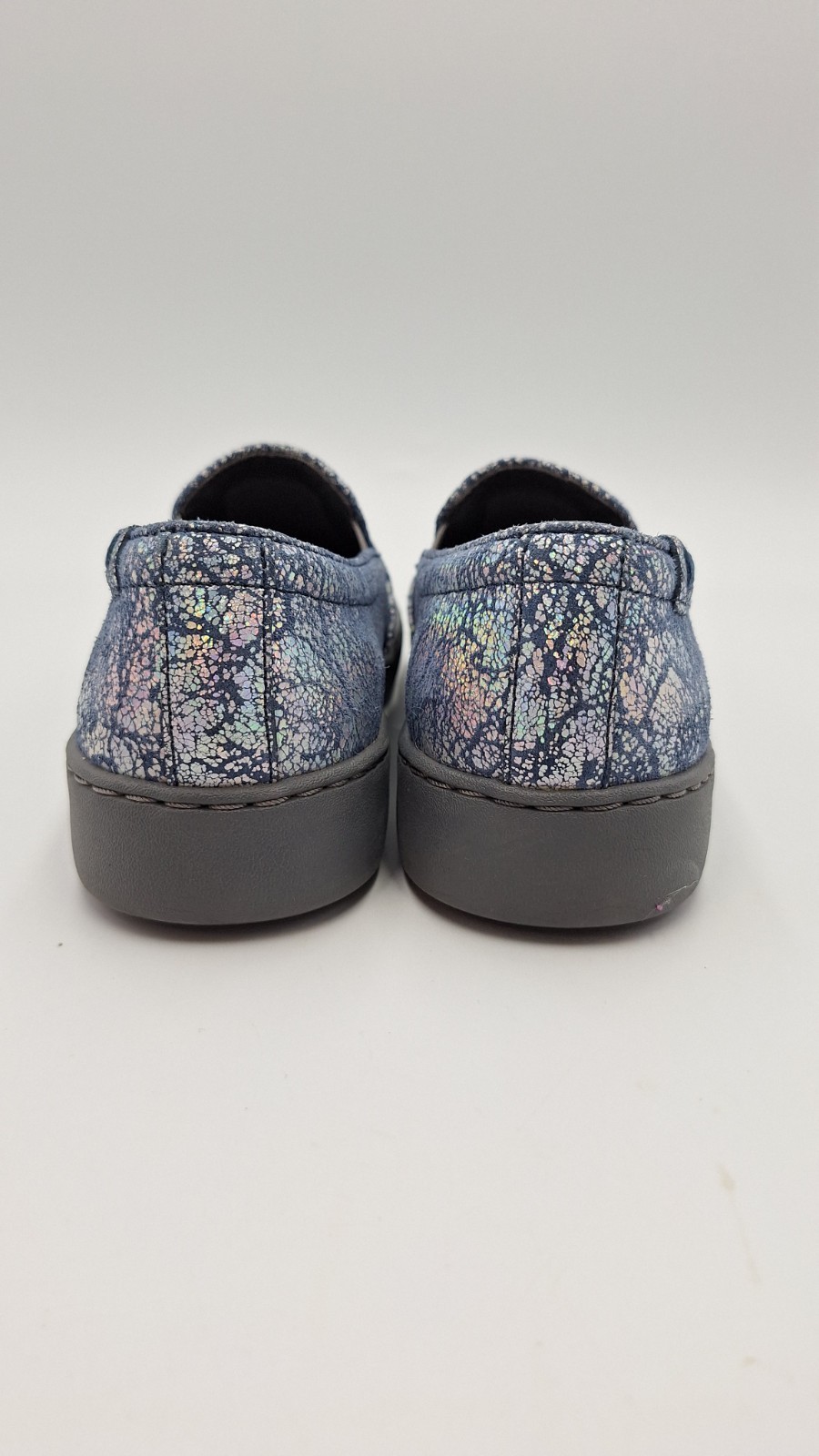 Vionic Avery Pro Blue Silver Metallic SlipOn Waterproof Sneaker Comfort 7US/38EU