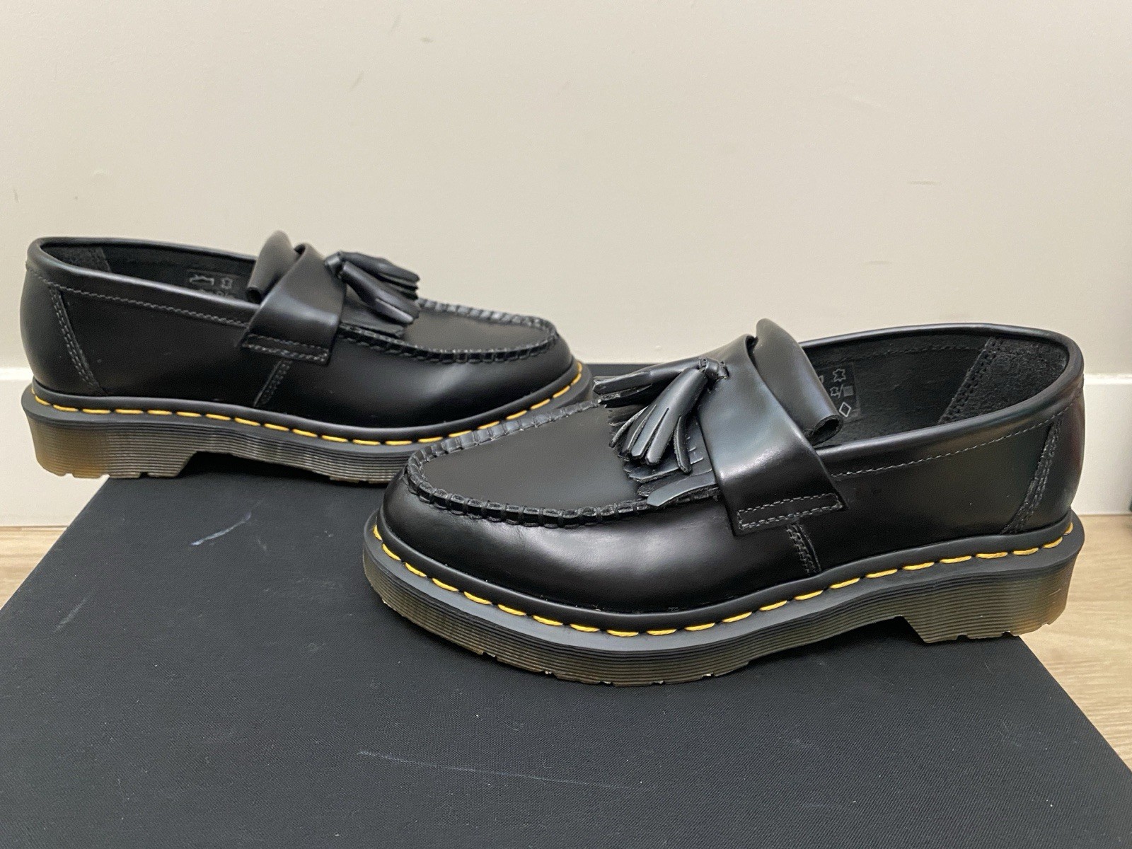 Dr. Martens Adrian Smooth Black Leather Tassel Loafers Men’s 6 / Women’s 7 Shoes