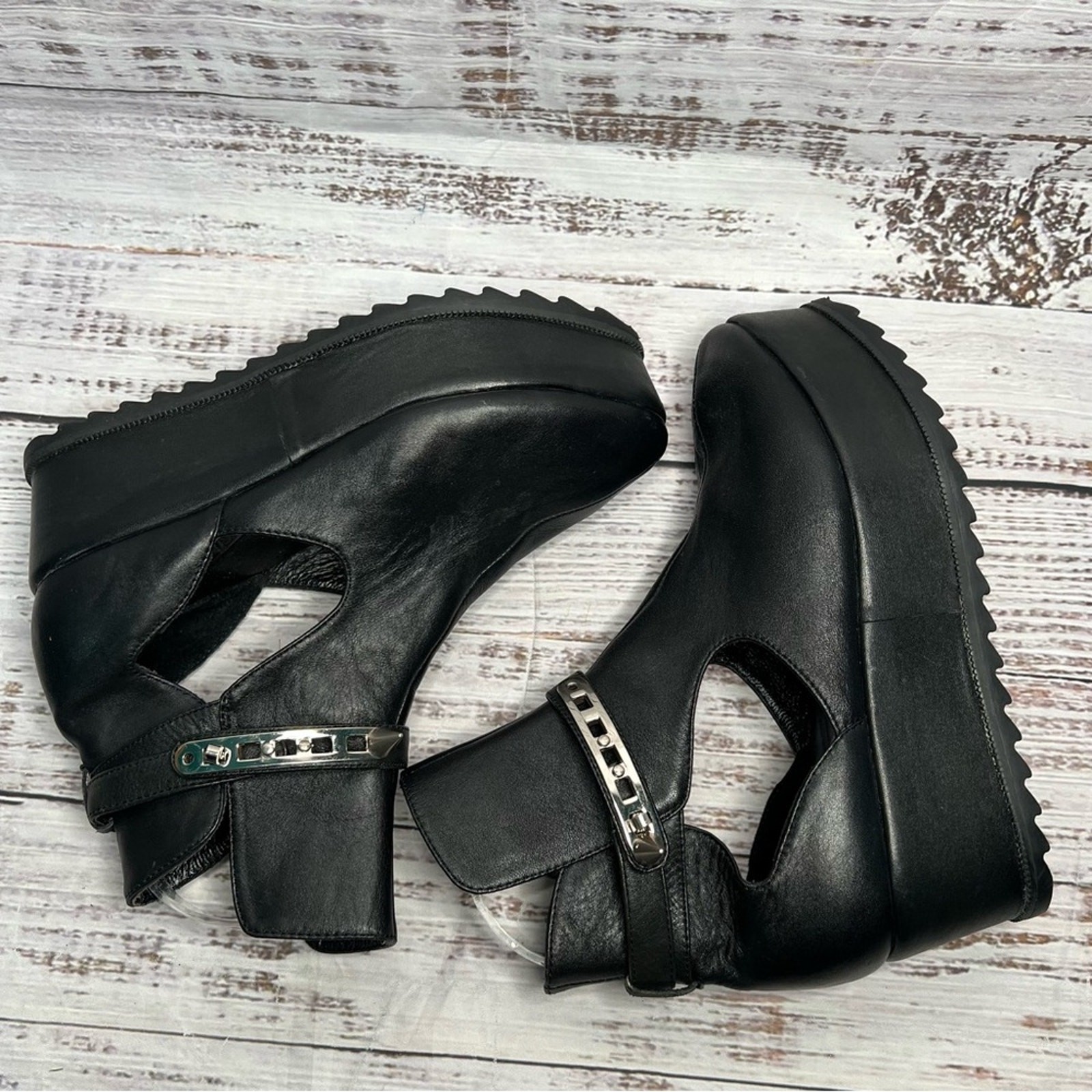 Unif Womens 5 Black Platform Studded Spike Shoes Cut Out 100% Leather Goth Punk