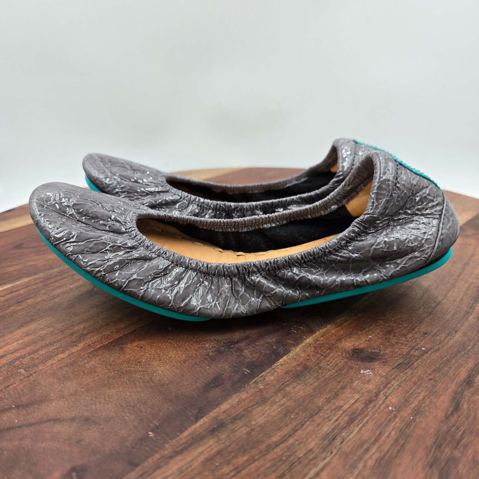 Tieks Ballet Flat Shoes Womens 6 Slate Grey Croc Patent Leather Loafers Foldable