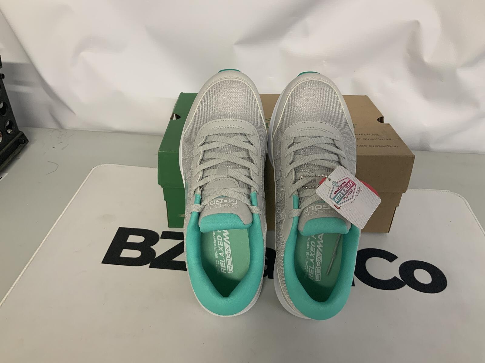 Skechers Women’s Go Golf Water Repellent SIZE 7.5 Gray and Turquoise NEW IN BOX