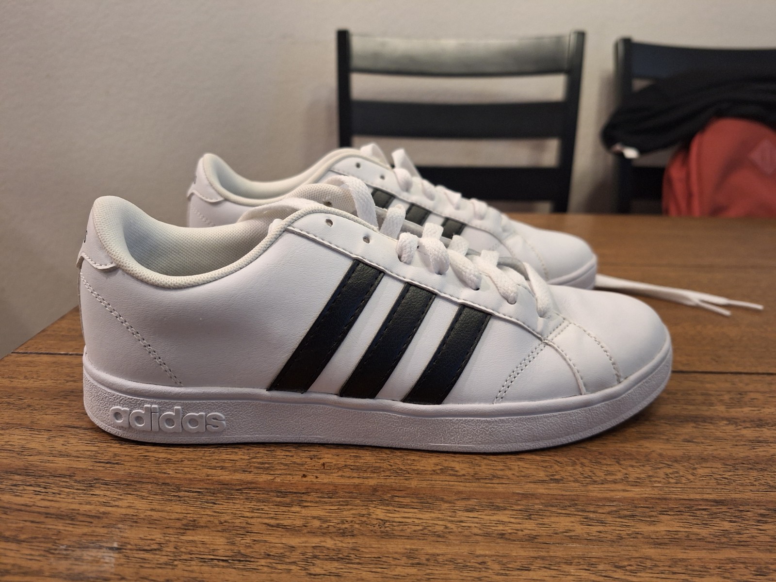 Adidas Grand Court 2.0 Women’s Sneakers White Blk Stripes Sz 8 US Excellent!