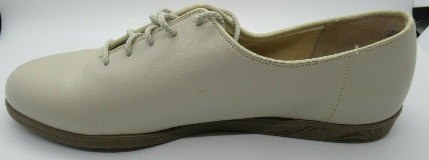SOFTSPOTS WOMEN’S CASPER BONE BEIGE LEATHER OXFORD LACE-UP SHOES SIZE: 10/N