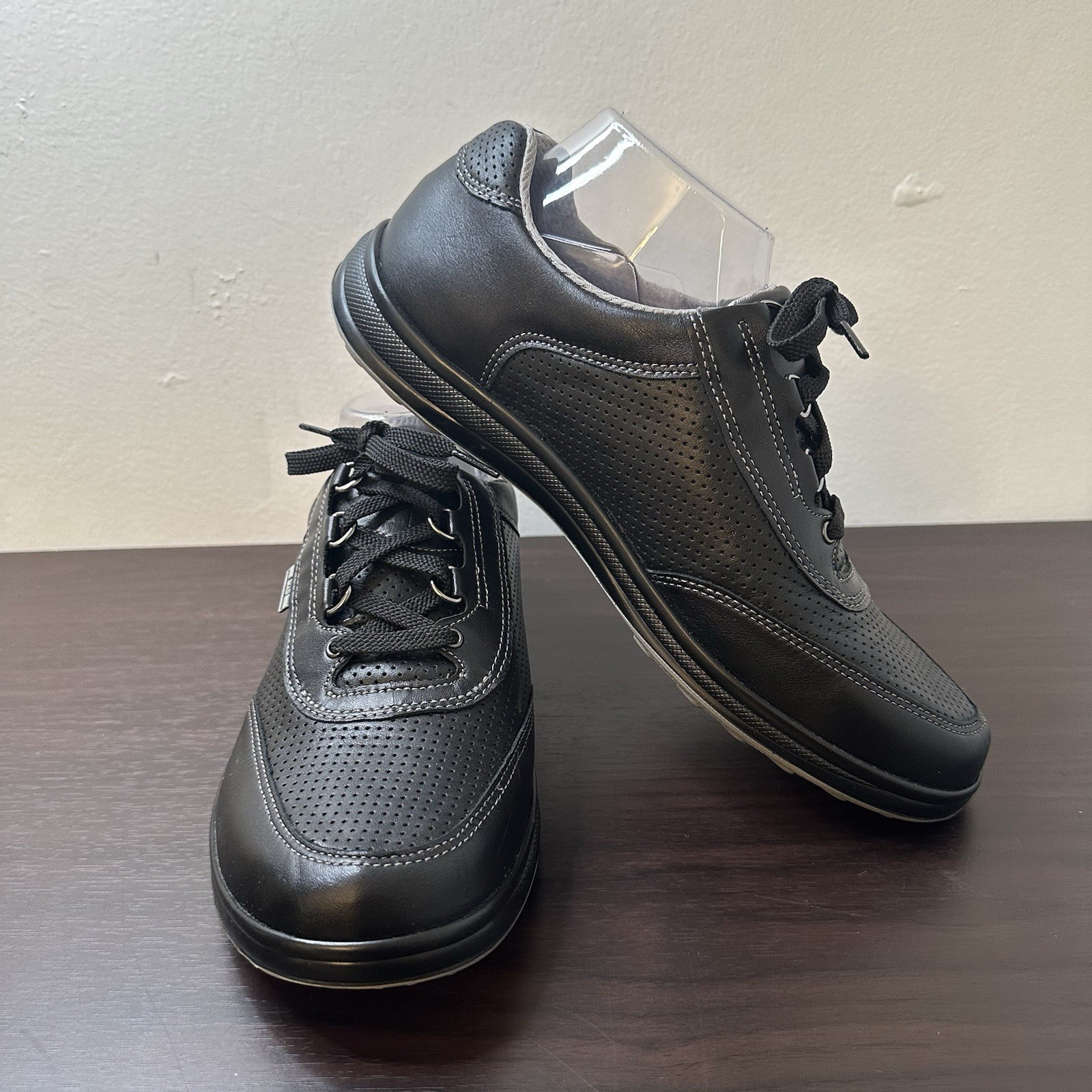 SAS Sporty Lux Black Leather Perforated Lace-Up Casual Comfort Sneakers 10.5 W