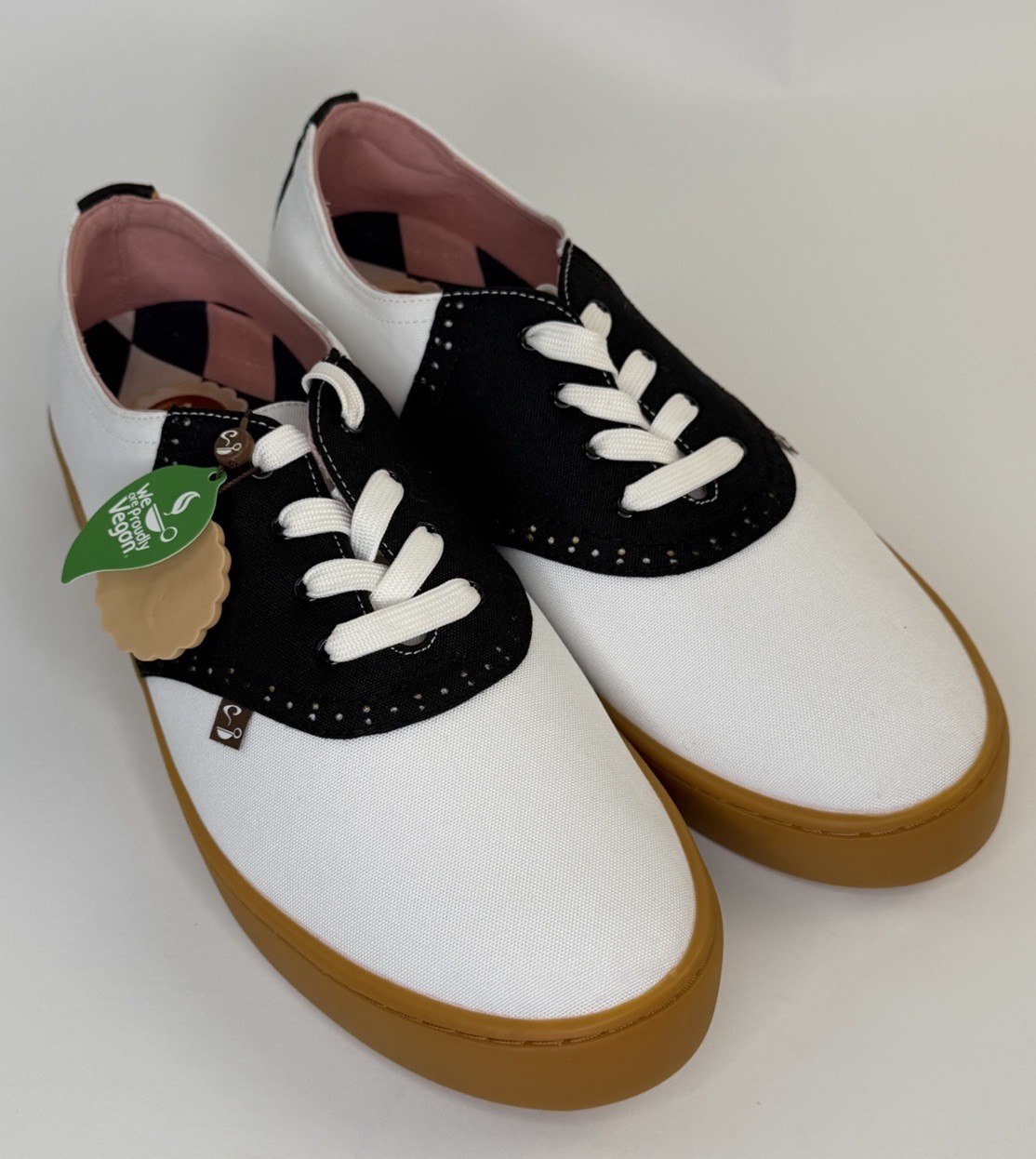 Hot Chocolate Design Black And White Saddle Casual Sneakers New With Tags