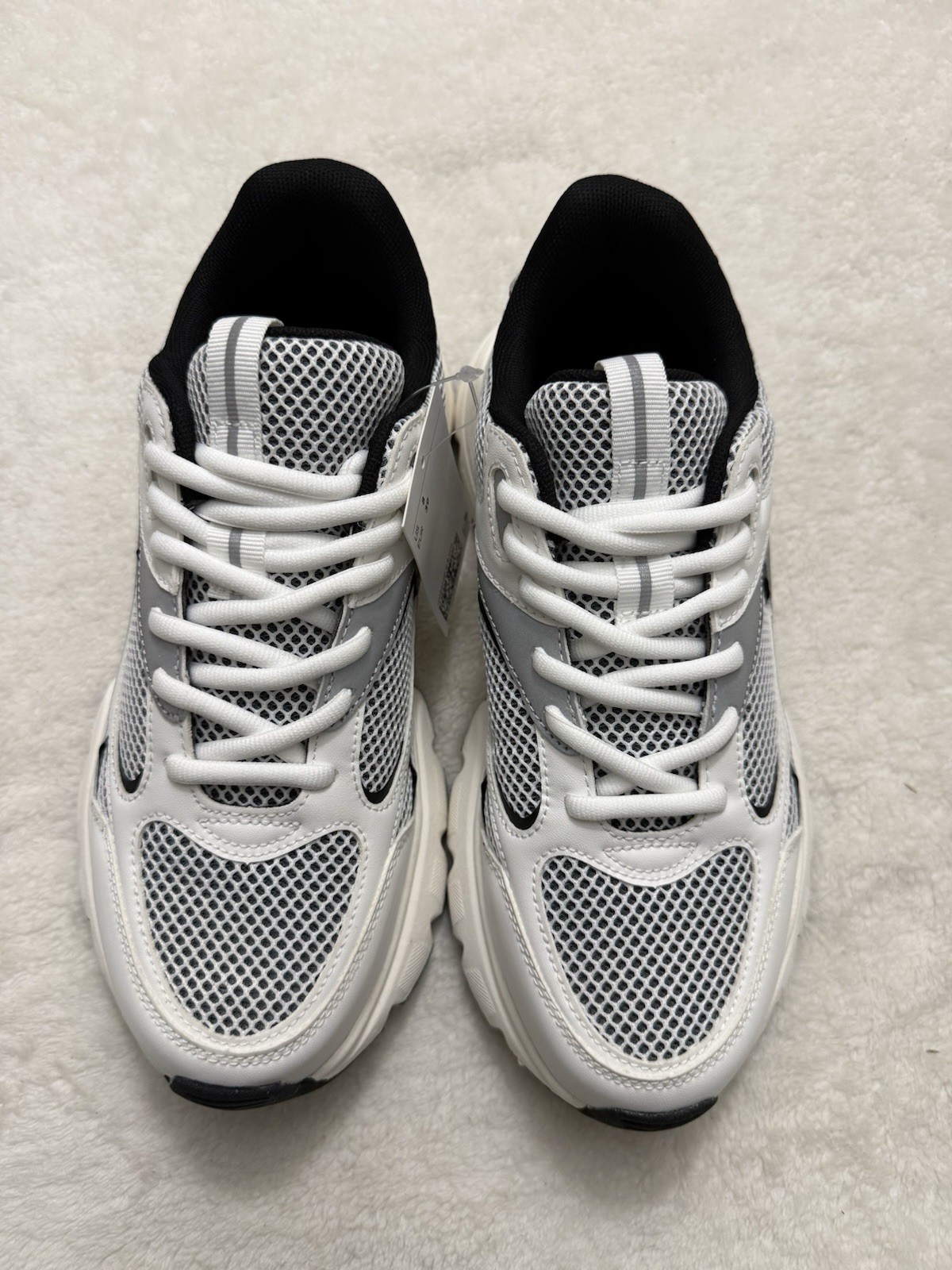 Low Top Mesh Synthetic White Black Gray Women’s Lace Up Athletic Sneakers