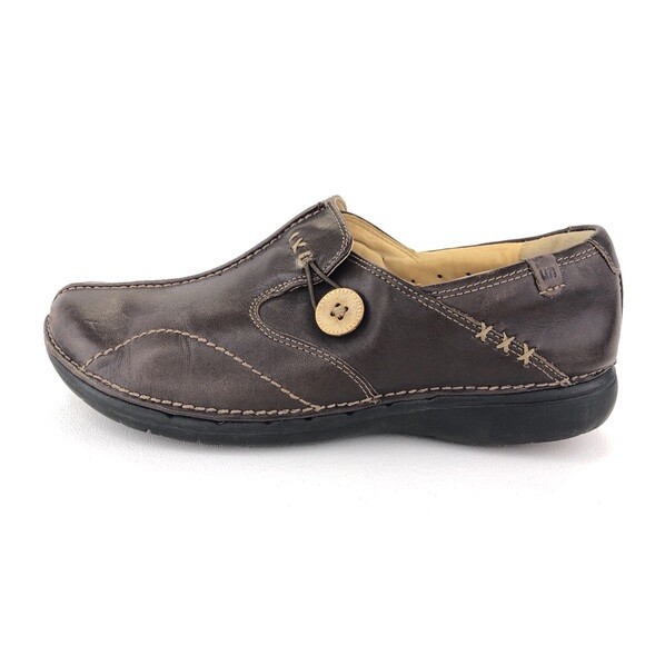 Clarks Un.Loop Slip-On Loafer Shoes Womens Size 7.5 Brown Leather Casual Comfort