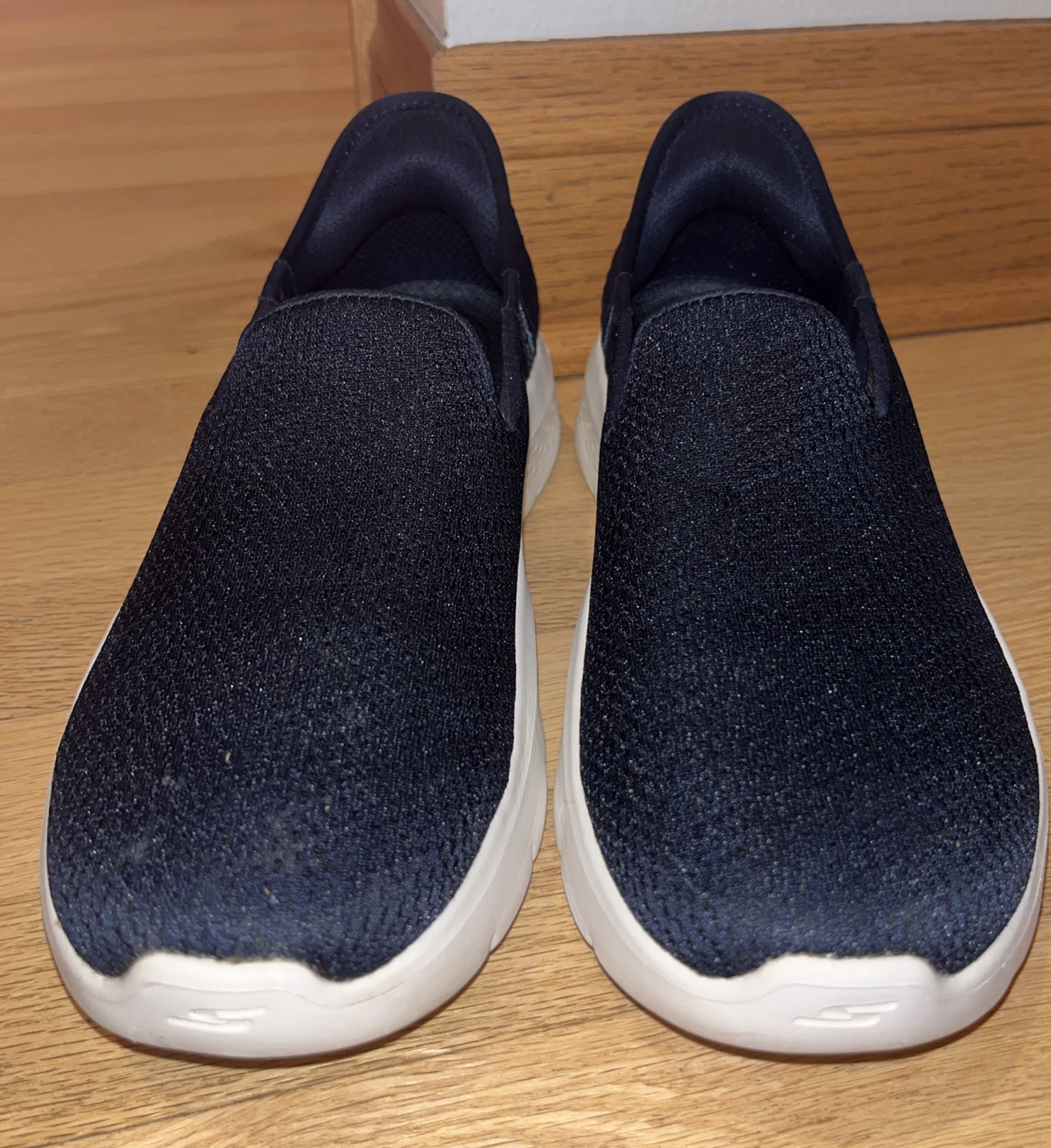 Skechers Slip Ins Go Walk Navy Blue Women’s Sz 8.5 Walking Shoes Cushion Comfort
