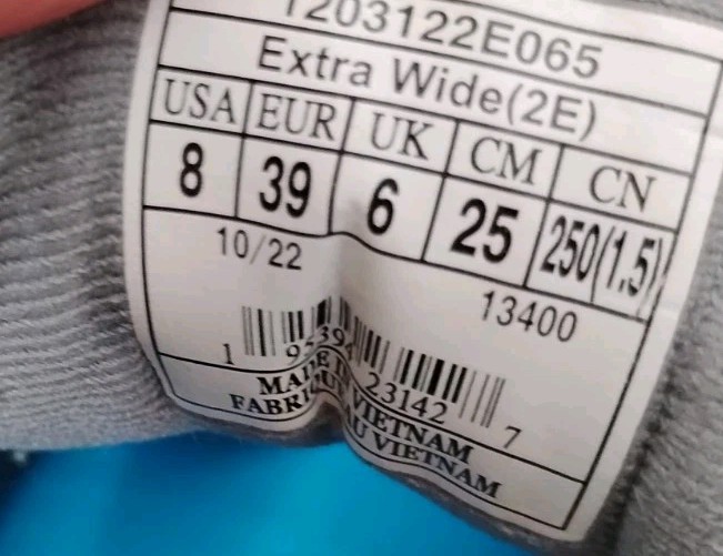 Brooks Dyad 11 Running Sneakers Womens Sz 8 Extra Wide EE Gray Athletic Shoes