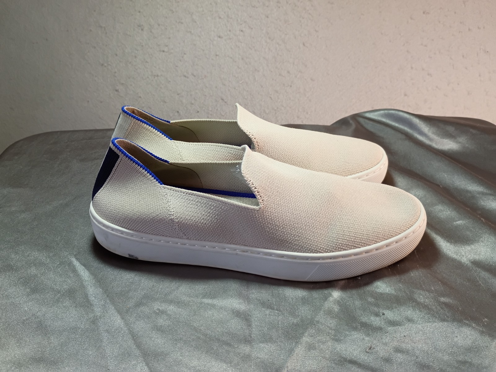 Rothys The Original Slip On Sneaker Sand Beige Knit Womens Size 7.5 Washable