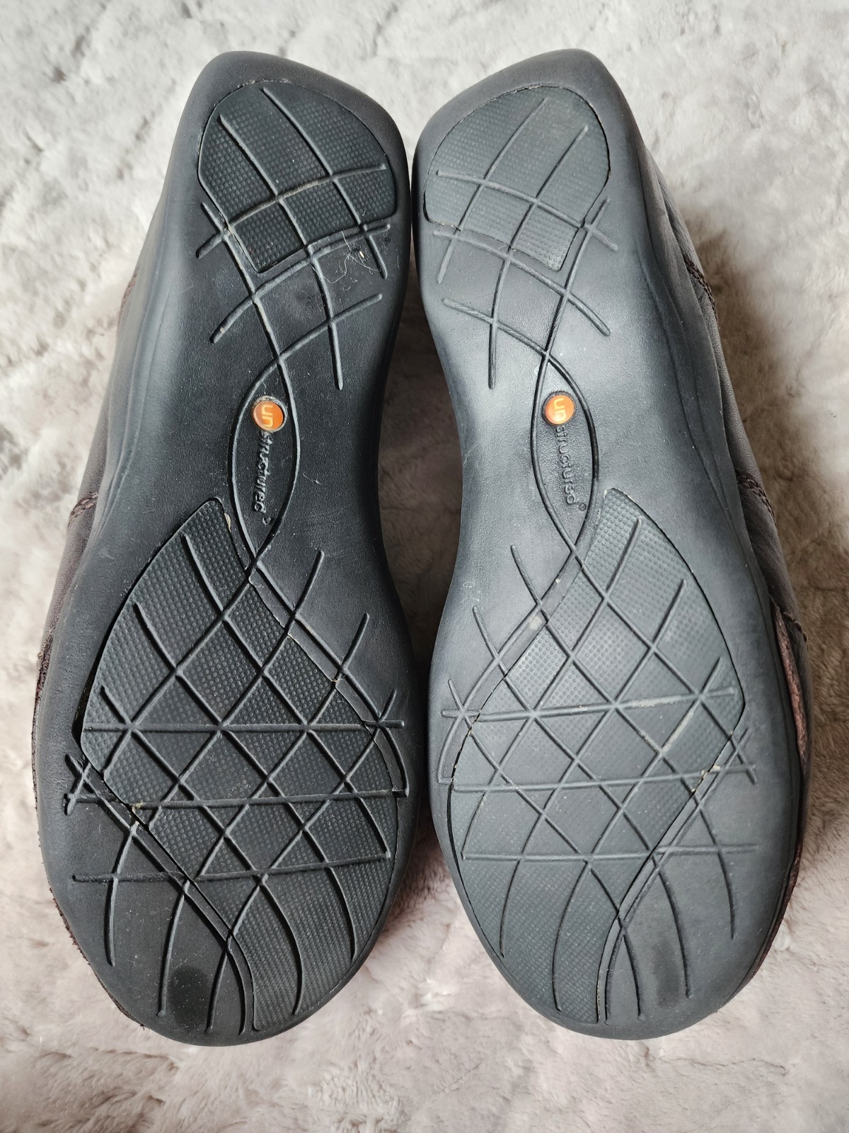 Clarks Un.Loop Brown Leather Slip On Shoes Womens 6.5