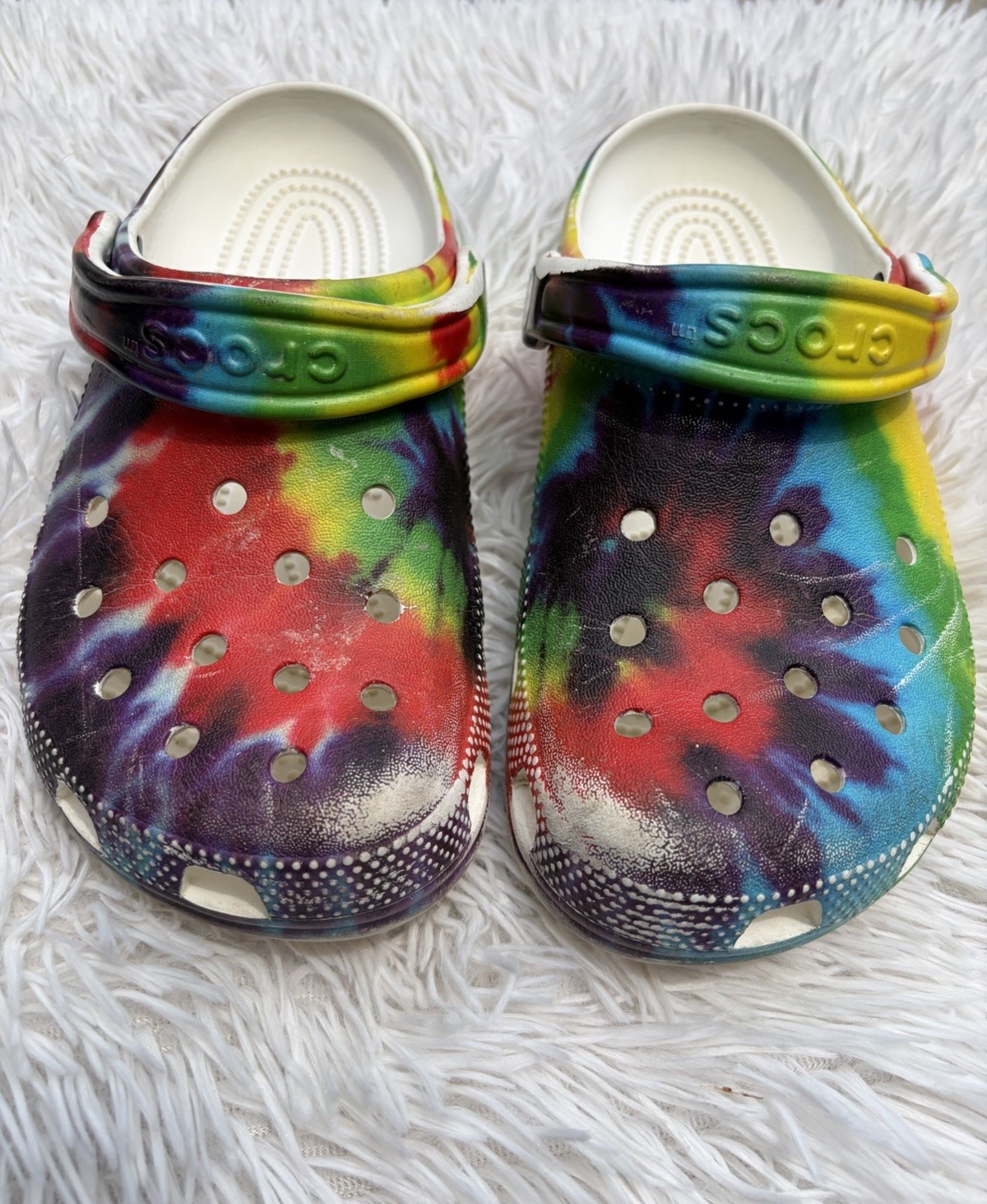 Crocs Classic Tie Dye Clogs Women’s Size 6 Slip On Closed Toe Sandals