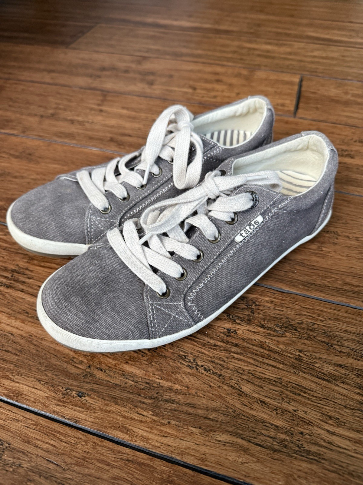 Taos Star Charcoal Gray Washed Canvas Low Top Sneakers Women’s 8.5