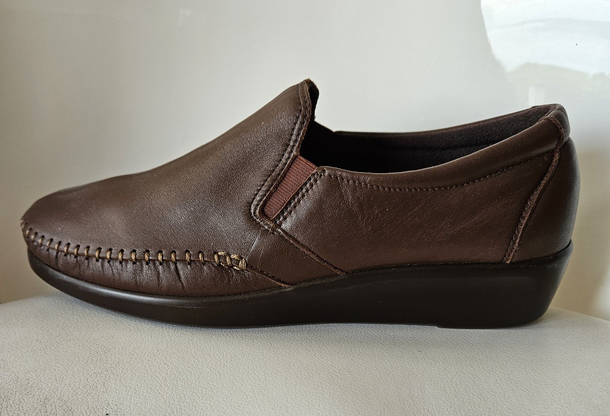 New SAS Tripad Comfort Woman’s Shoes Size 9 Brown Slip IN Stretch Made in USA