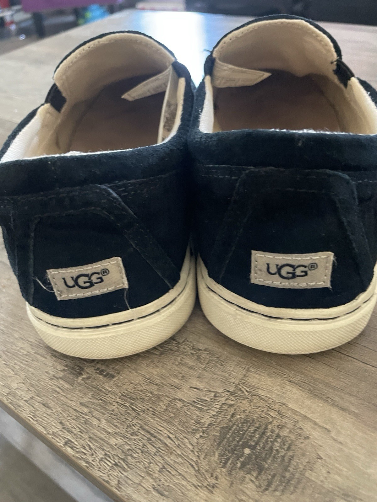 Ugg Fierce Black Suede Upper Slip On Boat Shoe Sneaker Women’s 9 Sherpa Heel
