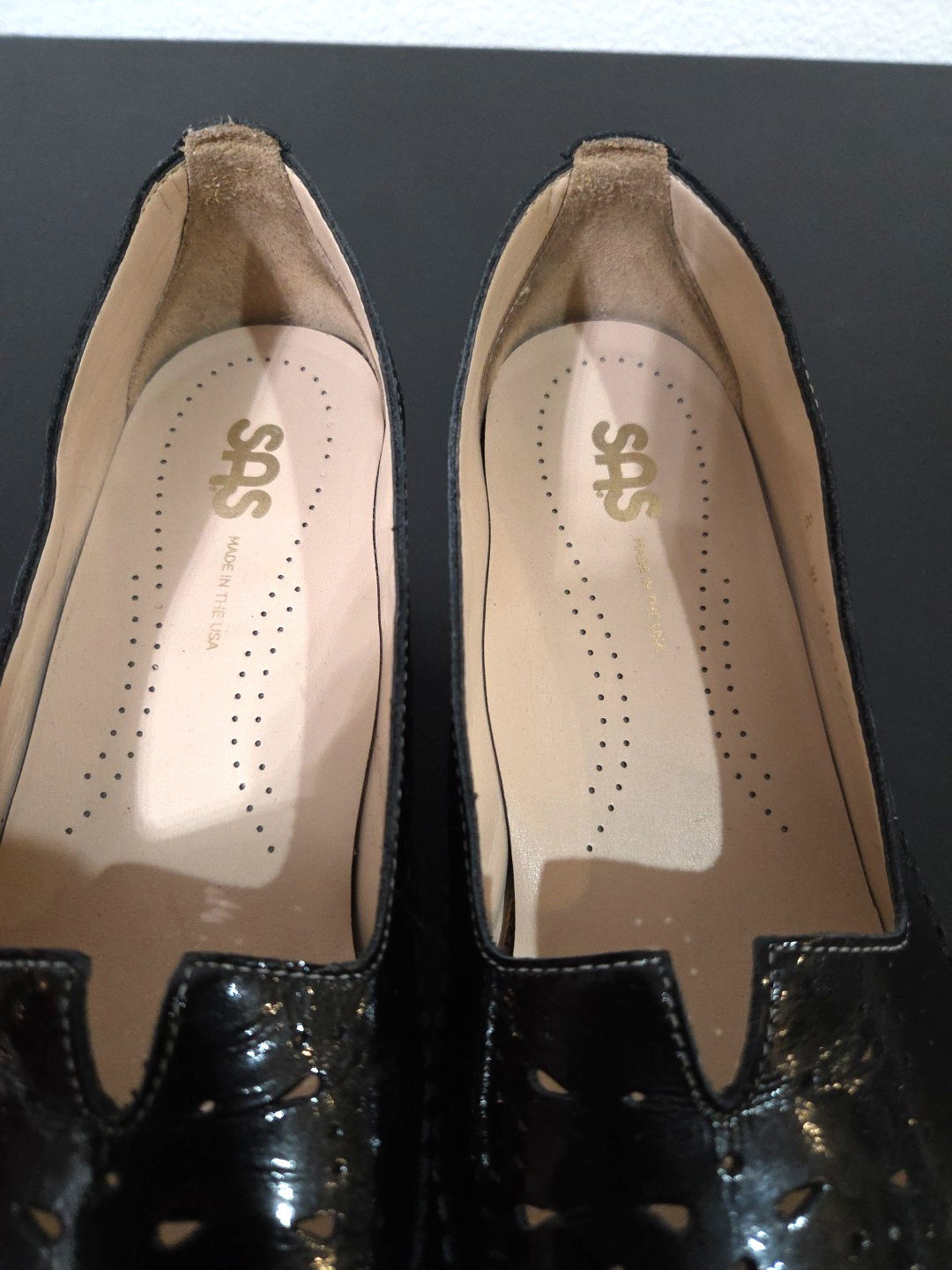 SAS Sonyo Patent Leather Women’s Low Heel Pumps Black Comfort Laser Cut 8 W Wide