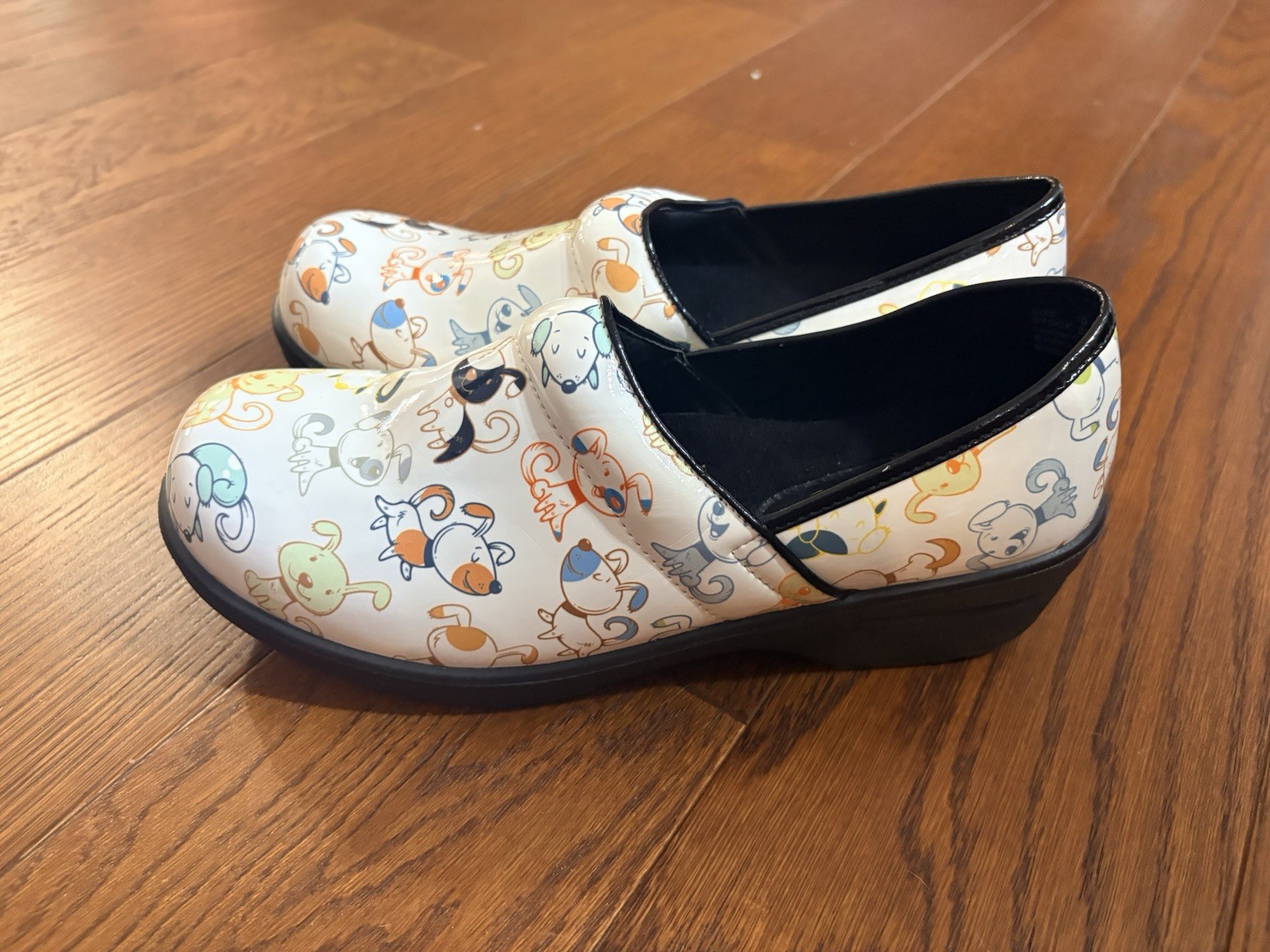 Ingaro Brandy White Multicolor Dog Print SlipOn Clog Shoes Womens Size 10