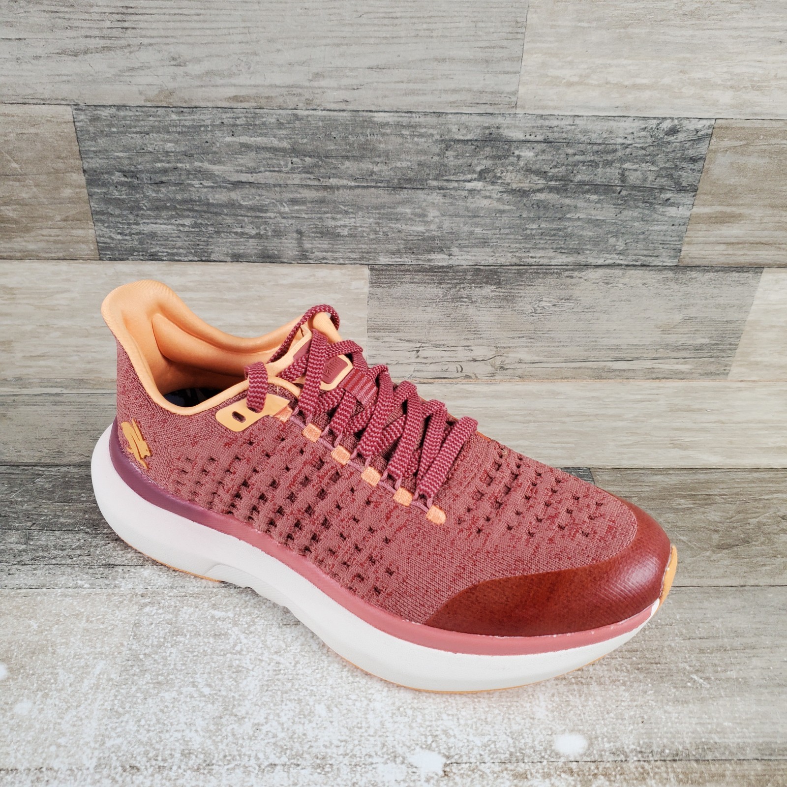 Rabbit Dream Chaser Womens Shoes Sz 8 M Running Withered Rose Cushion Sneakers