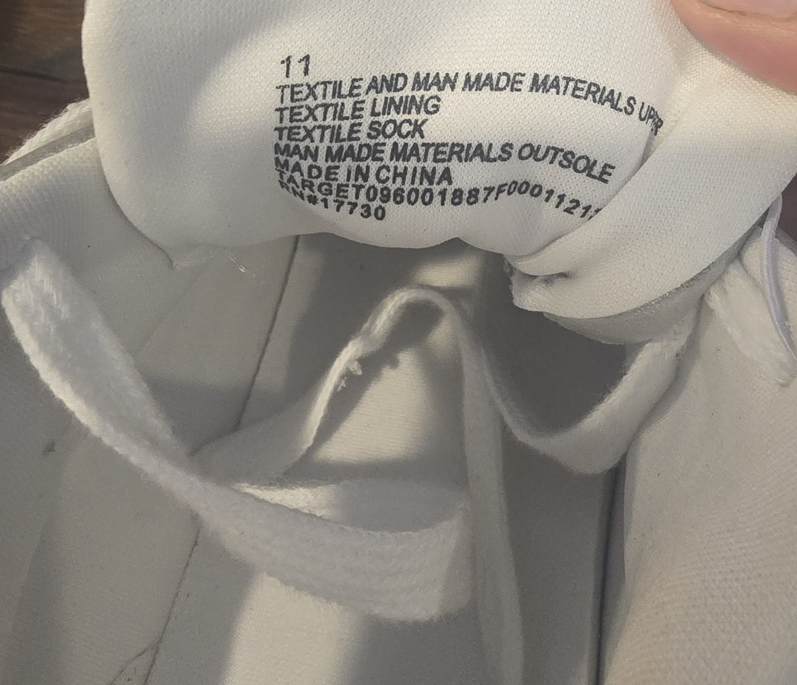 Universal Thread Women’s Silver Persephone Sneakers Memory Foam Sz 11 New w Tags