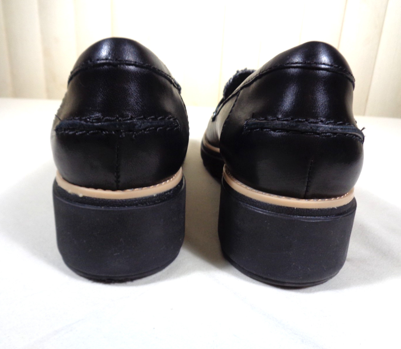 Clark’s collection Women’s size 9M Loafer Sharon Gracie Patent Black Tweed~ new