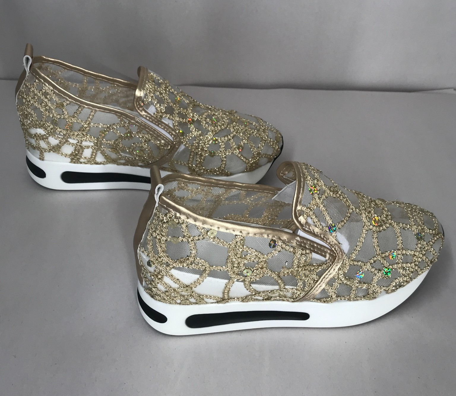 Stylago Platform Walking Sneakers Size 40 (8.5) Sequined Gold Mesh