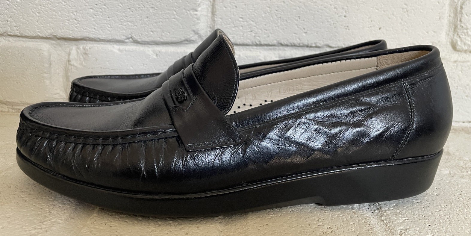 SAS Handsewn Black Leather Loafer Shoes Classic Comfort Slip On Mens Size 11