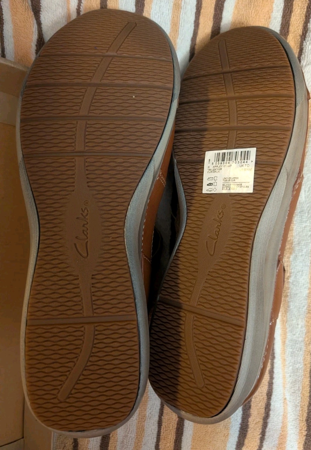 New Clarks Beige Apply Strap Leather Shoes Unstructured 9.5 M