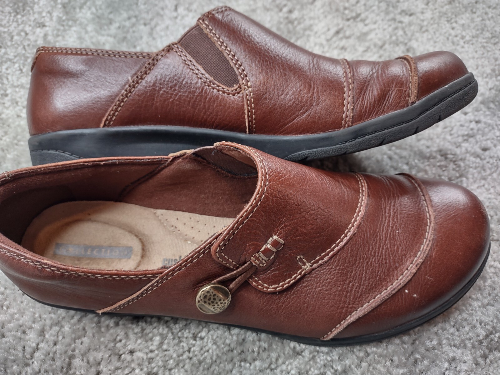 Clarks Cheyn Misha Brown Leather Slip On Shoes Loafers Womens Size 10 button