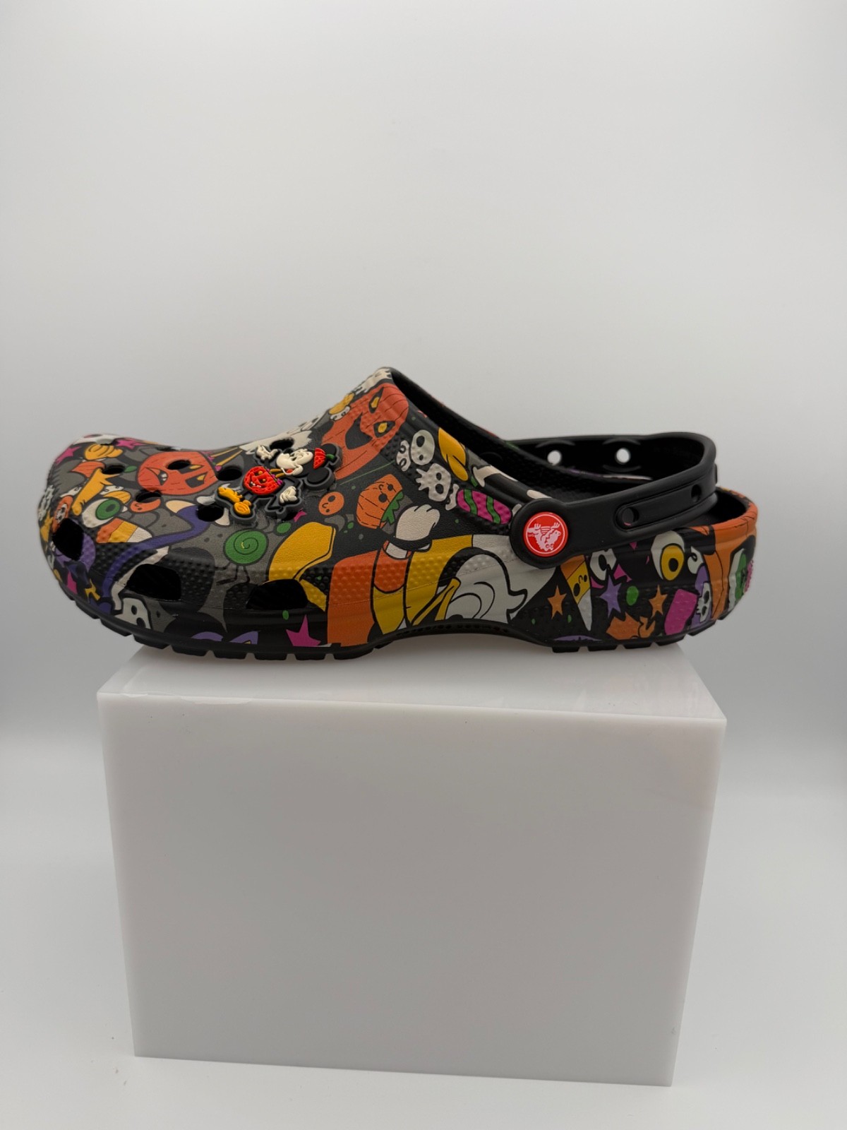 Crocs Disney Park Halloween Treat Icon Mickey Pumpkin Clogs Shoes Size 11 NEW