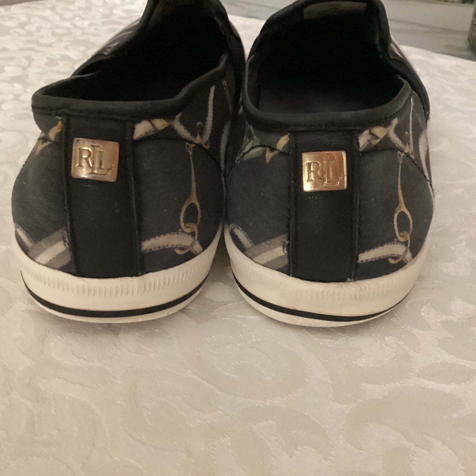 RALPH LAUREN JINNY SNEAKERS BLACK W/ EQUESTRIAN PATTERN SIZE 10 GOOD CONDITION