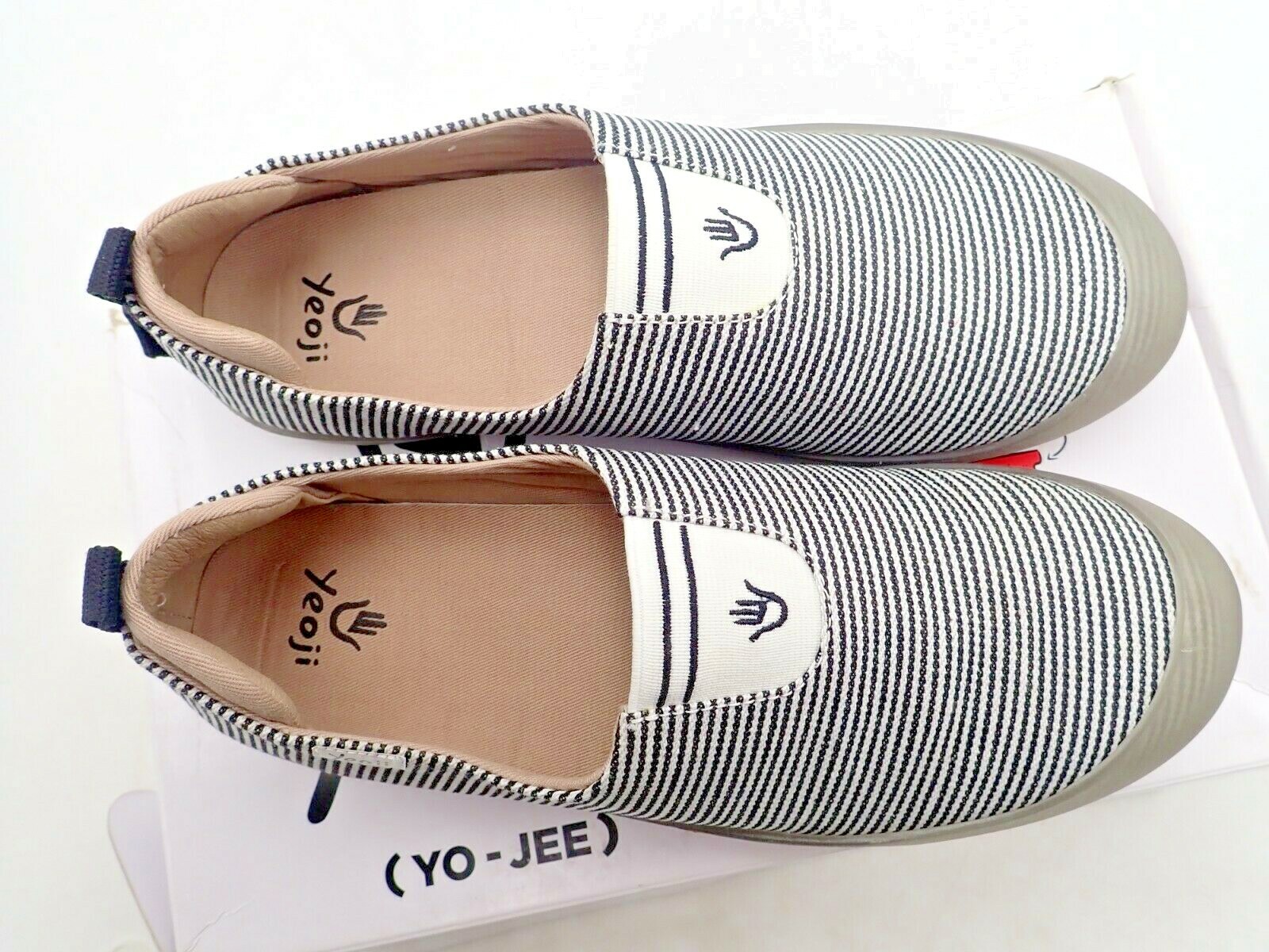 Yeoji Women’s Black & White canvas Slip On Sneaker Shoes 6 -11 removable outsole
