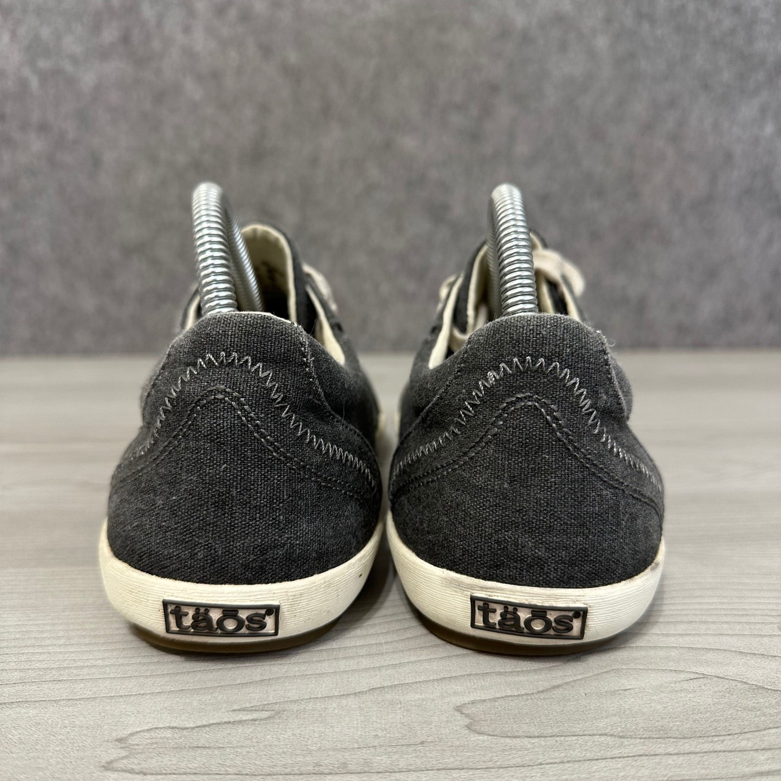 Taos Star Sneakers Womens 10 Charcoal Washed Canvas Lace Up Comfort Shoes