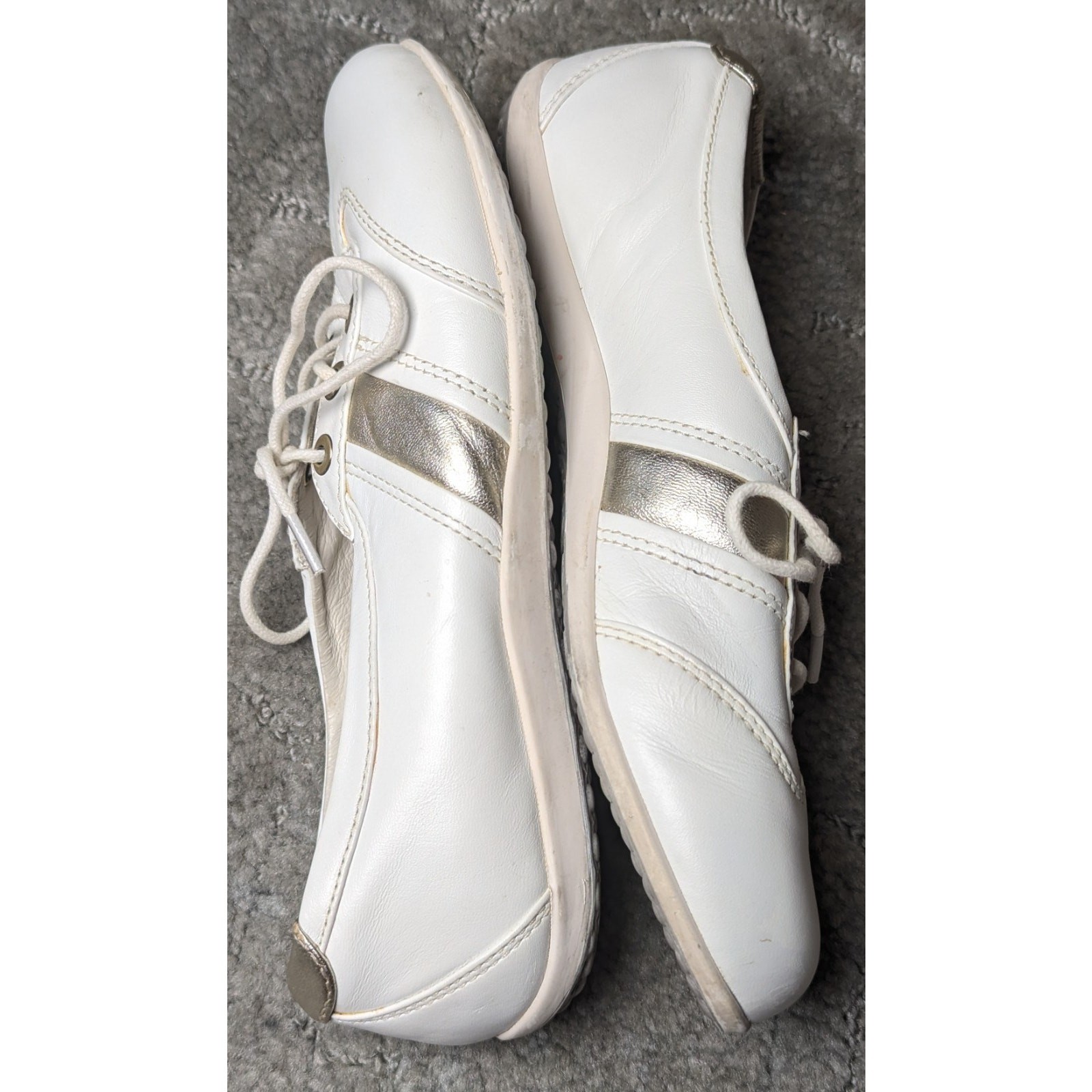 Blondo Mao Oxford Golf Sneakers WOMENS 6M Walking Shoe White Gold Leather Comfy