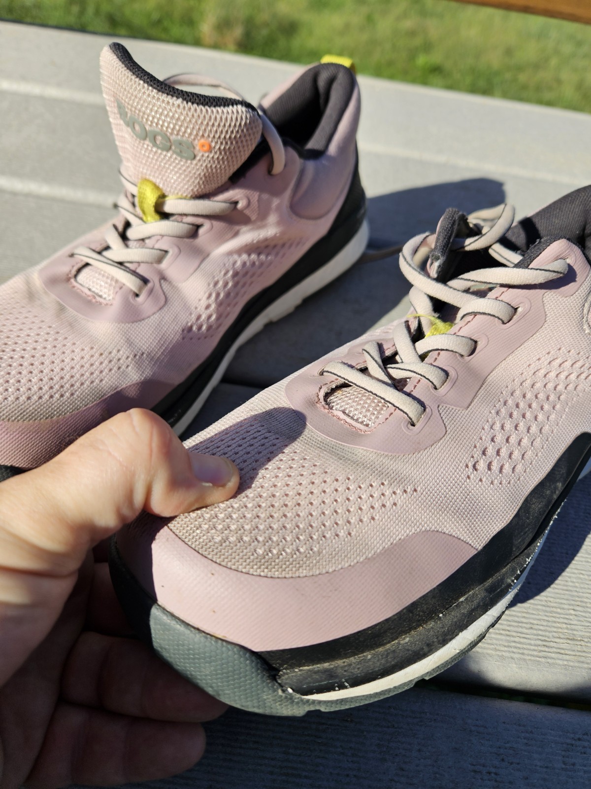 Women’s Sz 8.5 Pink & Black Bogs Bogs Grip Slip Resistant Steel Toe Work Shoe