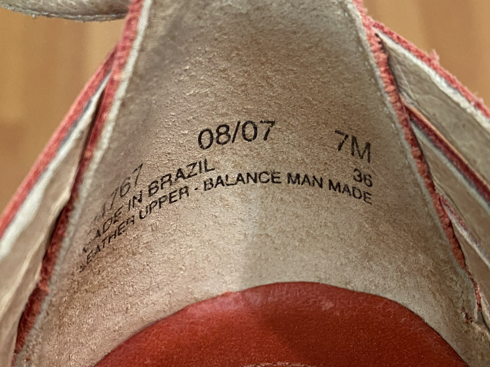 Clark’s Artisan Red Leather Man Made Comfort Shoes Womens Sz 7M
